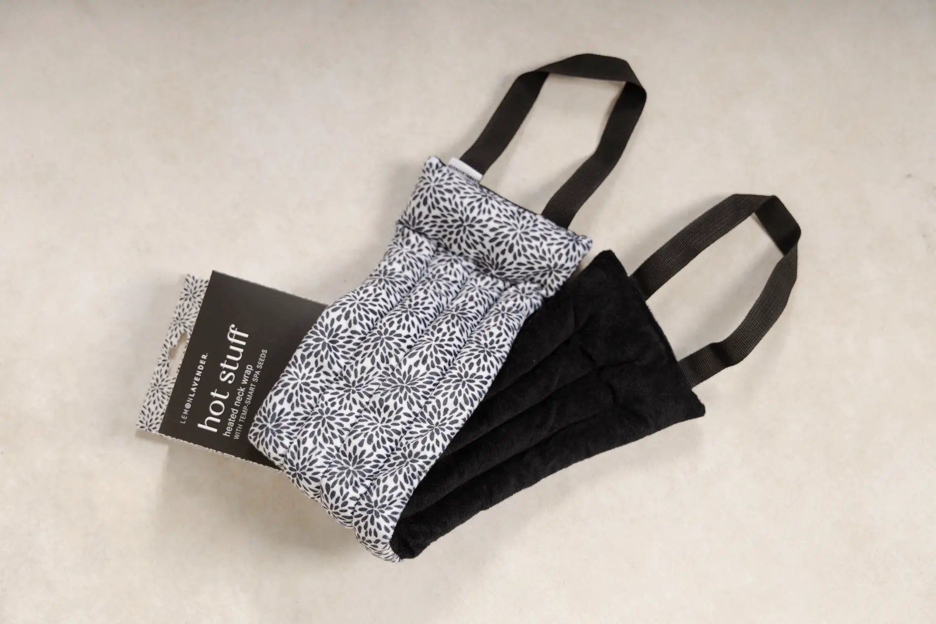 Heated neck wrap